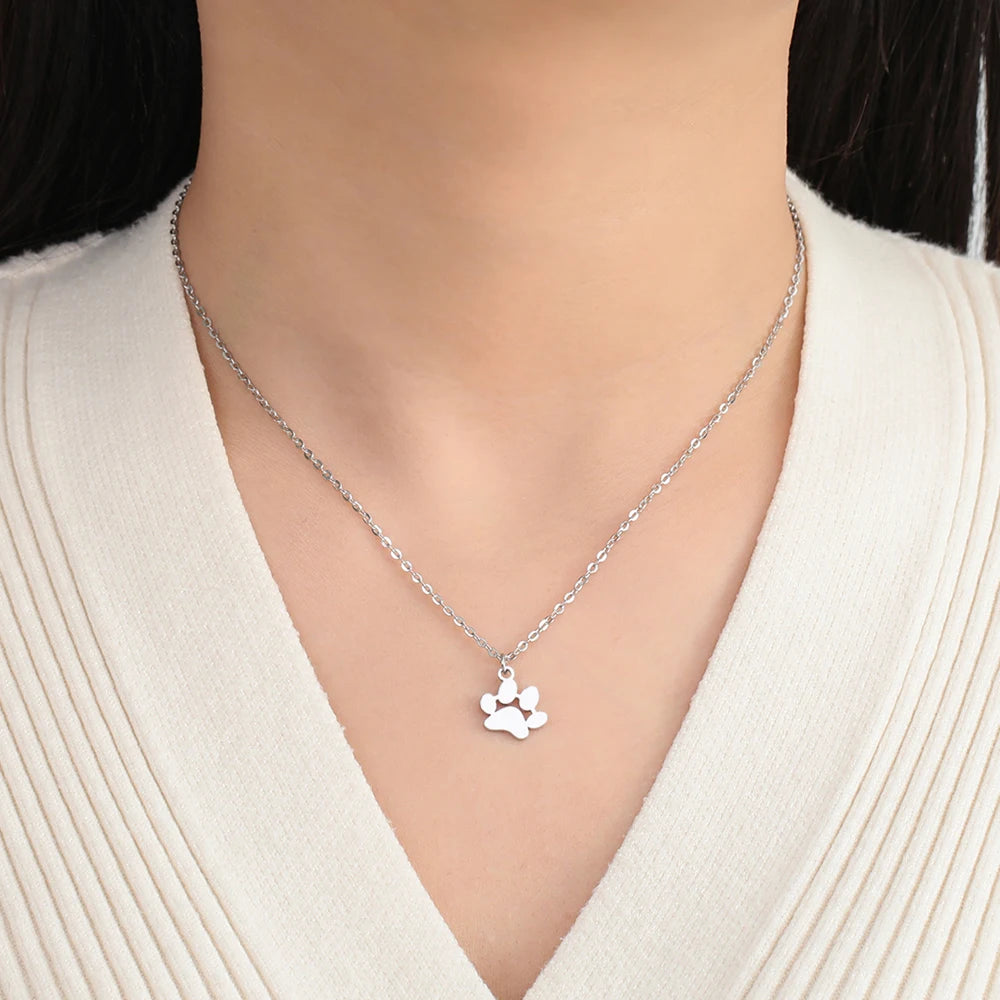 Custom Name Paw Pendant Necklace Personalized Engraved Letter Necklaces for Women Stainless Steel Tiny Dog Paw Jewelry